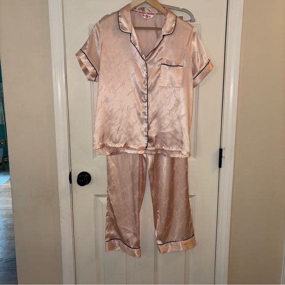 Juicy Couture Light Pink Jacquard Silk Pajamas Set - Medium - Picture 7 of 7